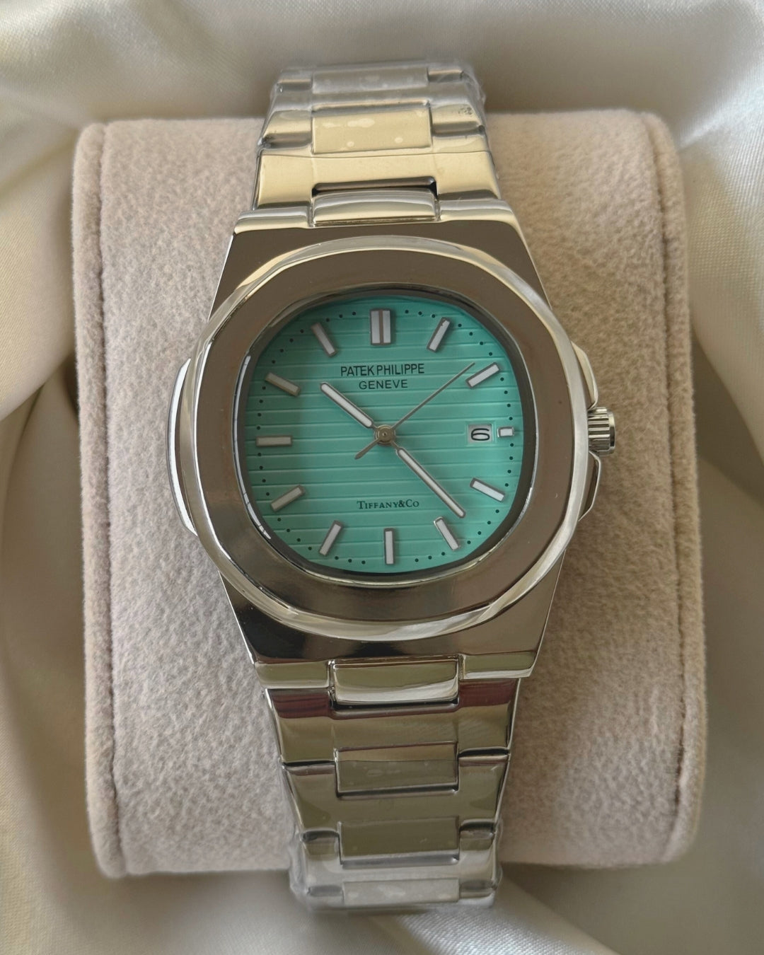 PP Nautilus - (Analog Watch)